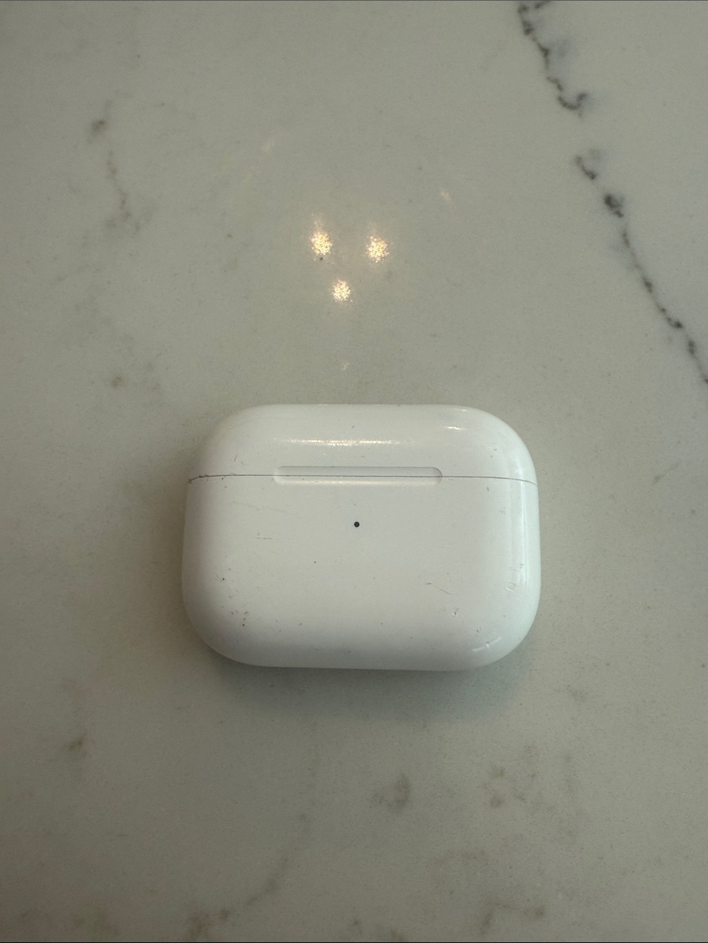 Wireless Earbuds Charging Case - White and original box